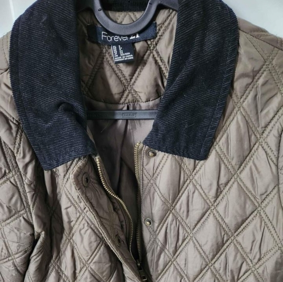 FOREVER 21 Quilted Coat kaki Size 2 - Picture 2 of 3